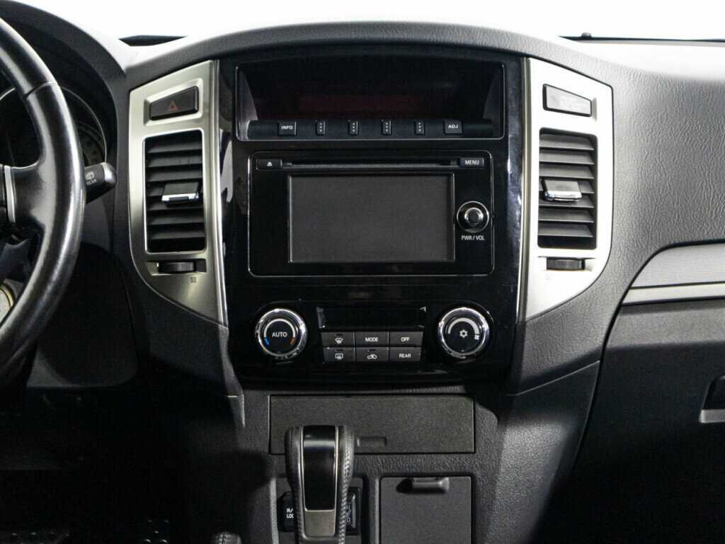 Купить Mitsubishi Pajero с пробегом. Фото: #13