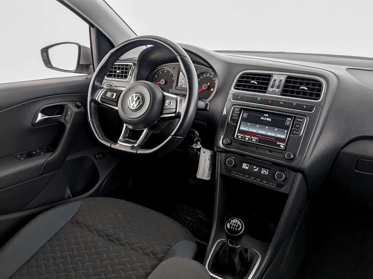 Купить Volkswagen Polo с пробегом. Фото: #24