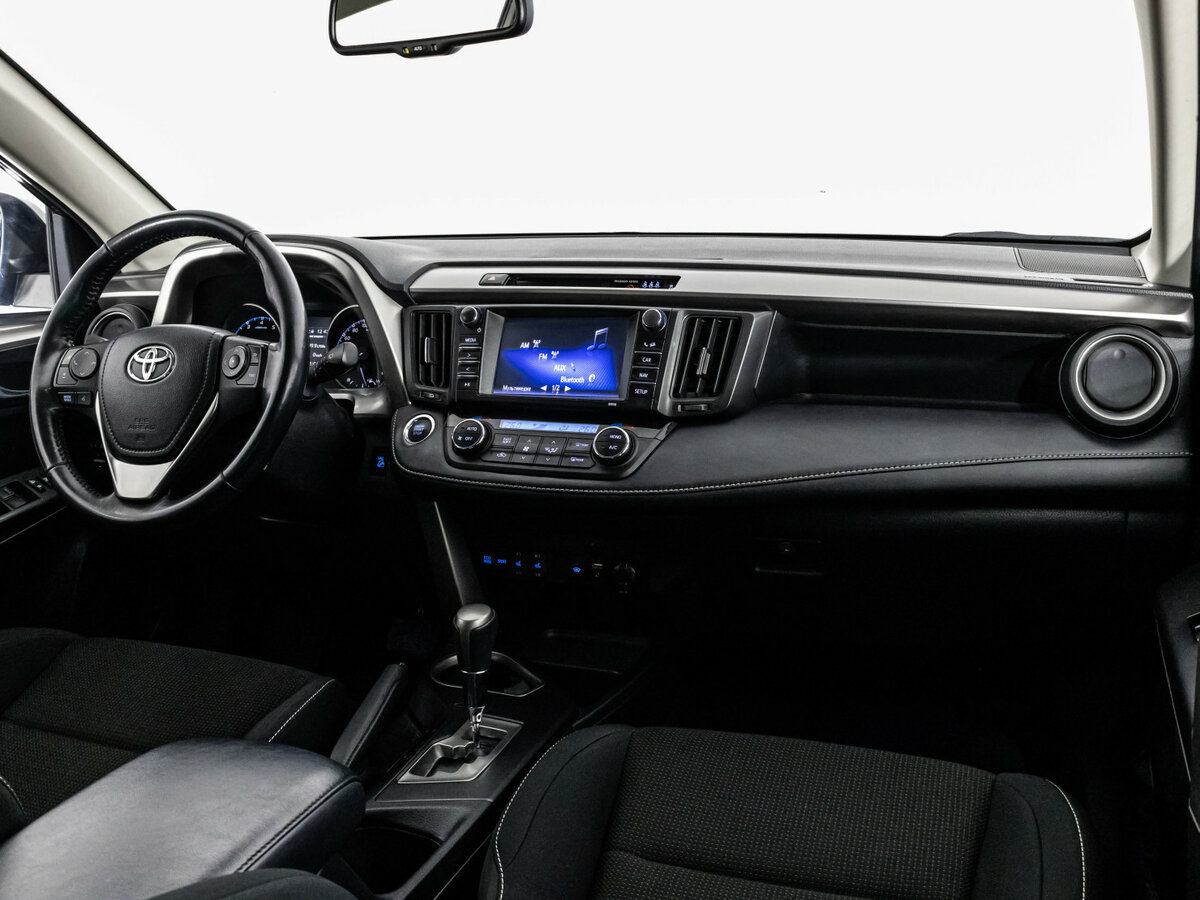 Купить Toyota RAV4 с пробегом. Фото: #6