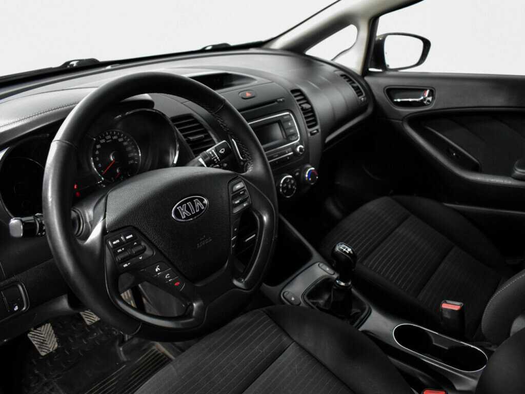 Купить Kia Cerato с пробегом. Фото: #8