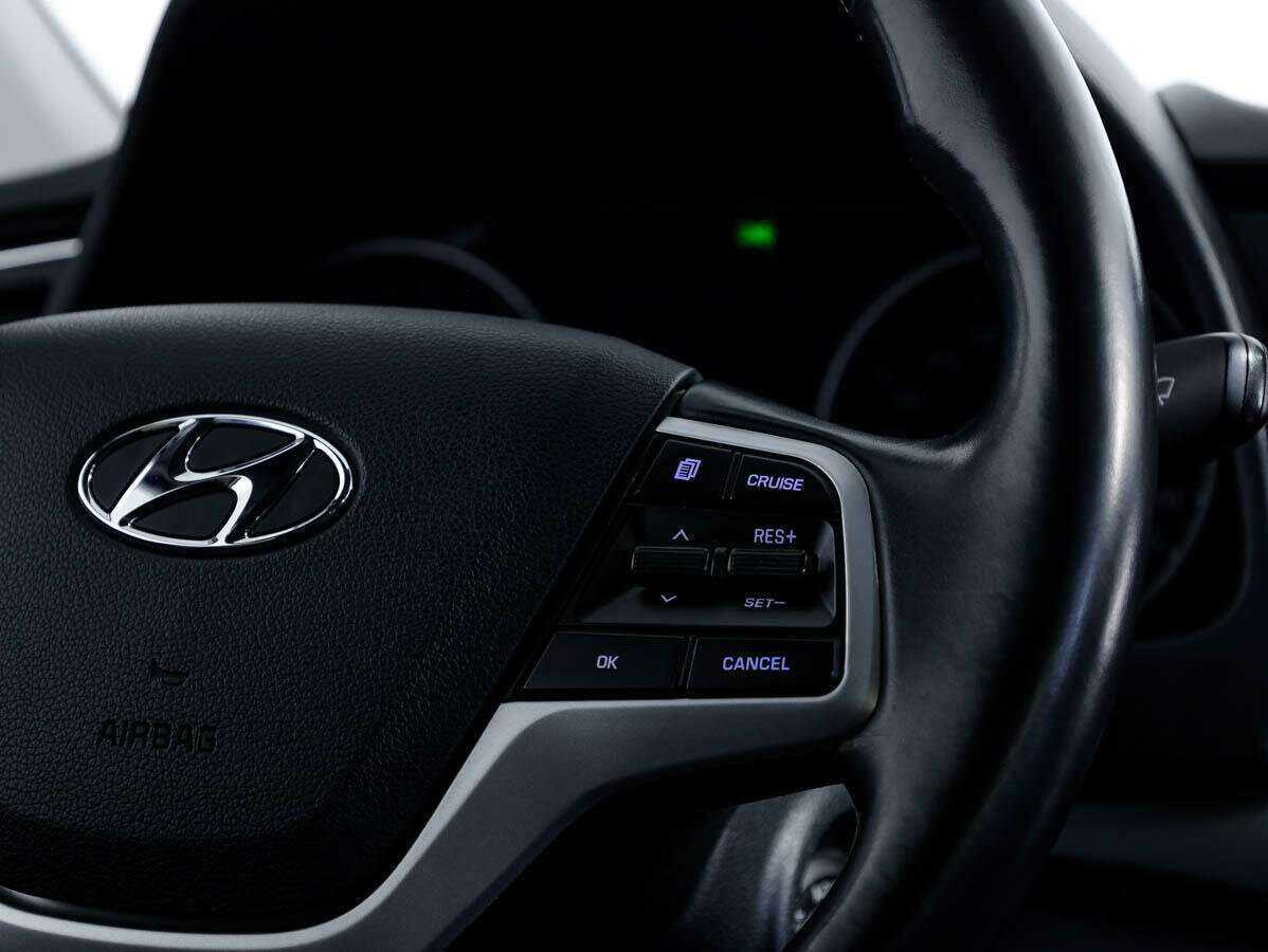 Купить Hyundai Elantra с пробегом. Фото: #18
