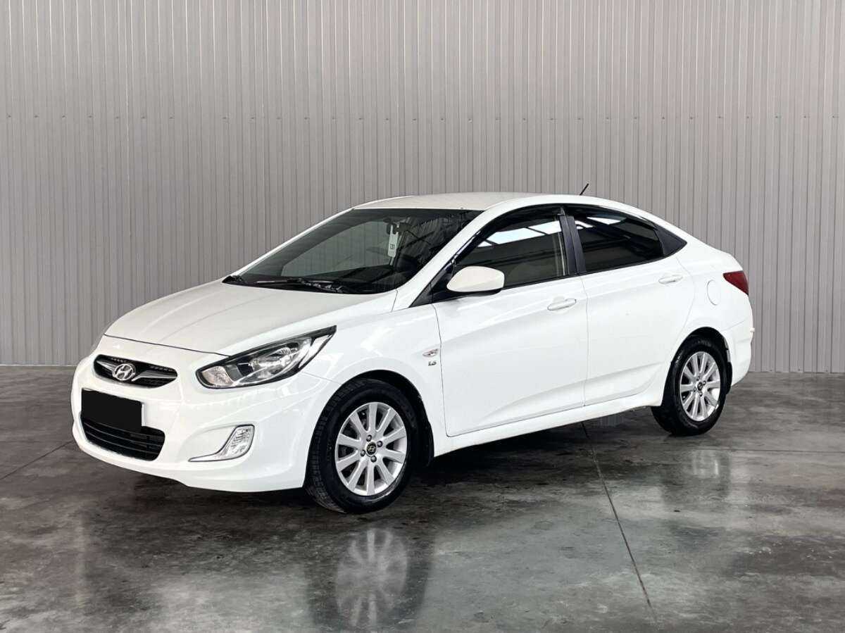 Купить Hyundai Solaris с пробегом. Фото: #0
