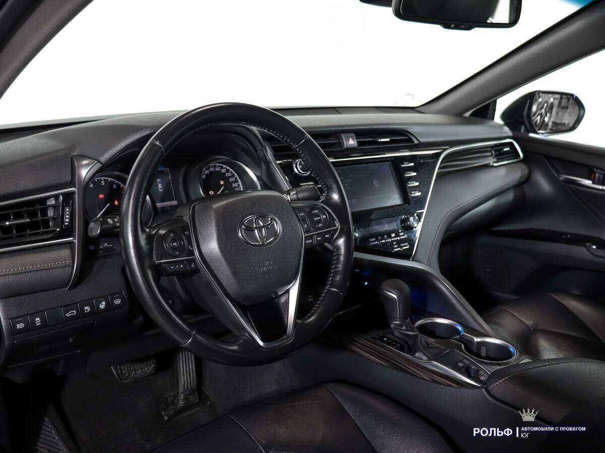 Купить Toyota Camry с пробегом. Фото: #14