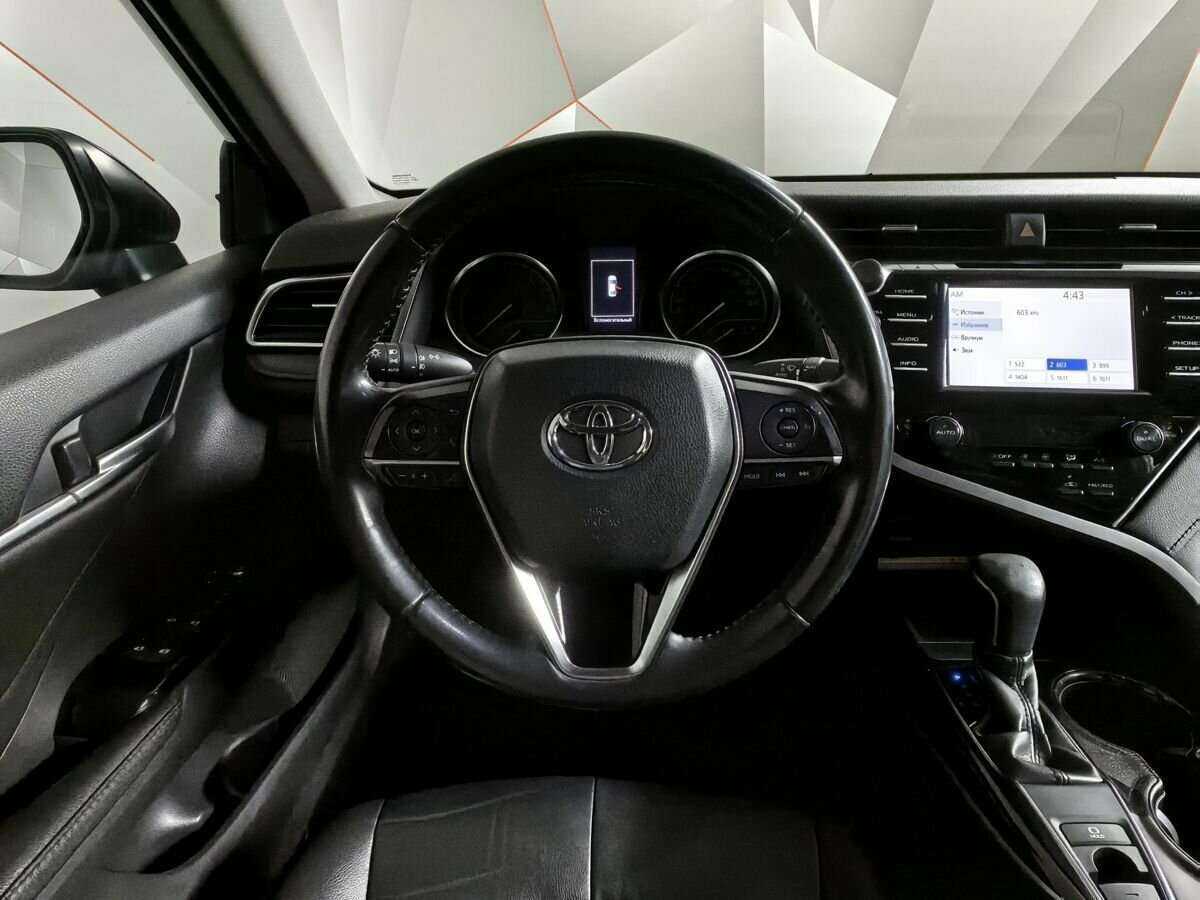 Купить Toyota Camry с пробегом. Фото: #14