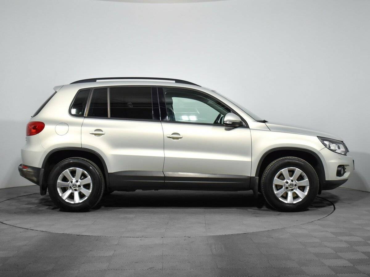 Купить Volkswagen Tiguan с пробегом. Фото: #3