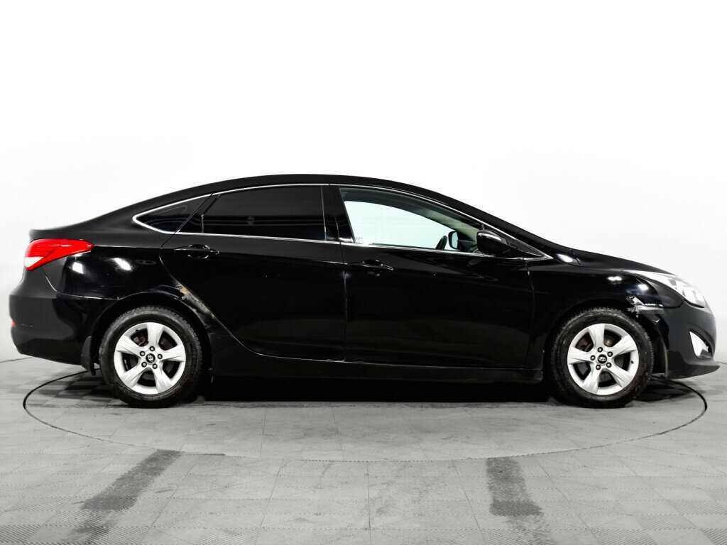 Купить Hyundai i40 с пробегом. Фото: #3