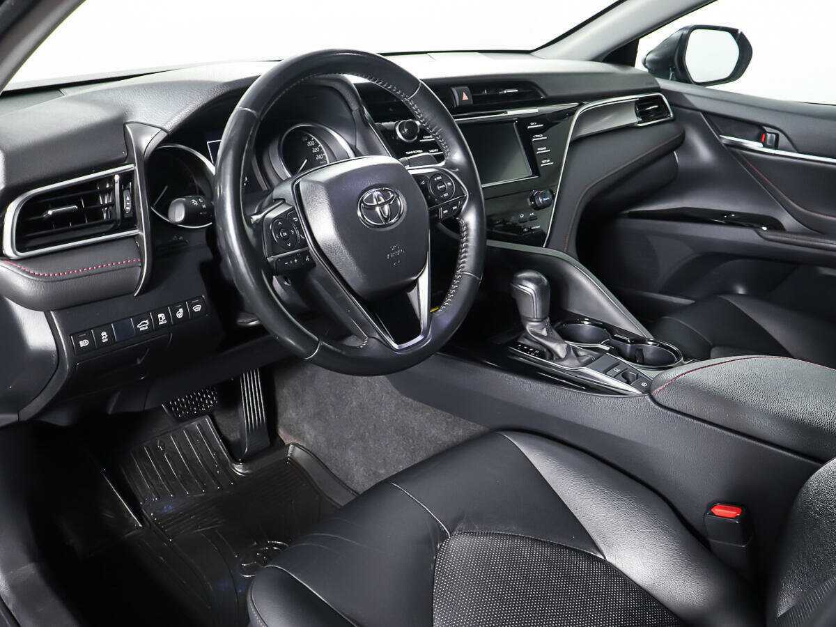 Купить Toyota Camry с пробегом. Фото: #12