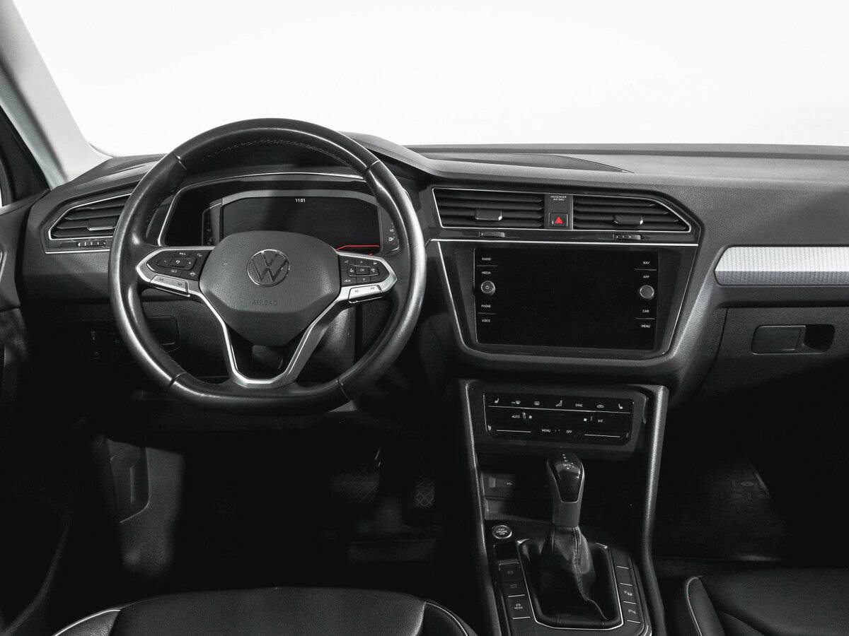 Купить Volkswagen Tiguan с пробегом. Фото: #11