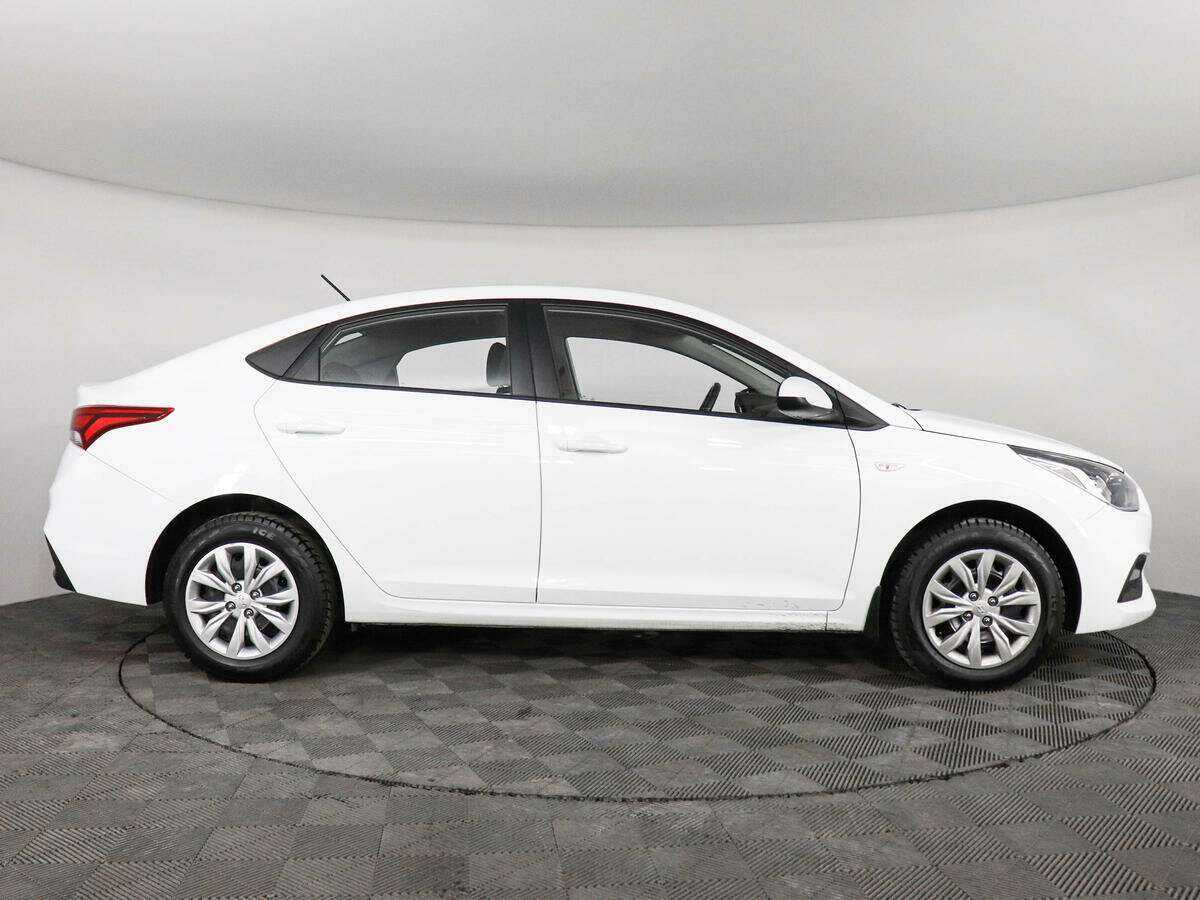 Купить Hyundai Solaris с пробегом. Фото: #3