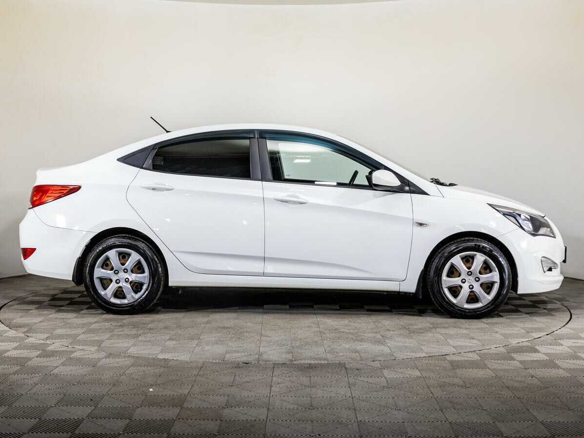 Купить Hyundai Solaris с пробегом. Фото: #3