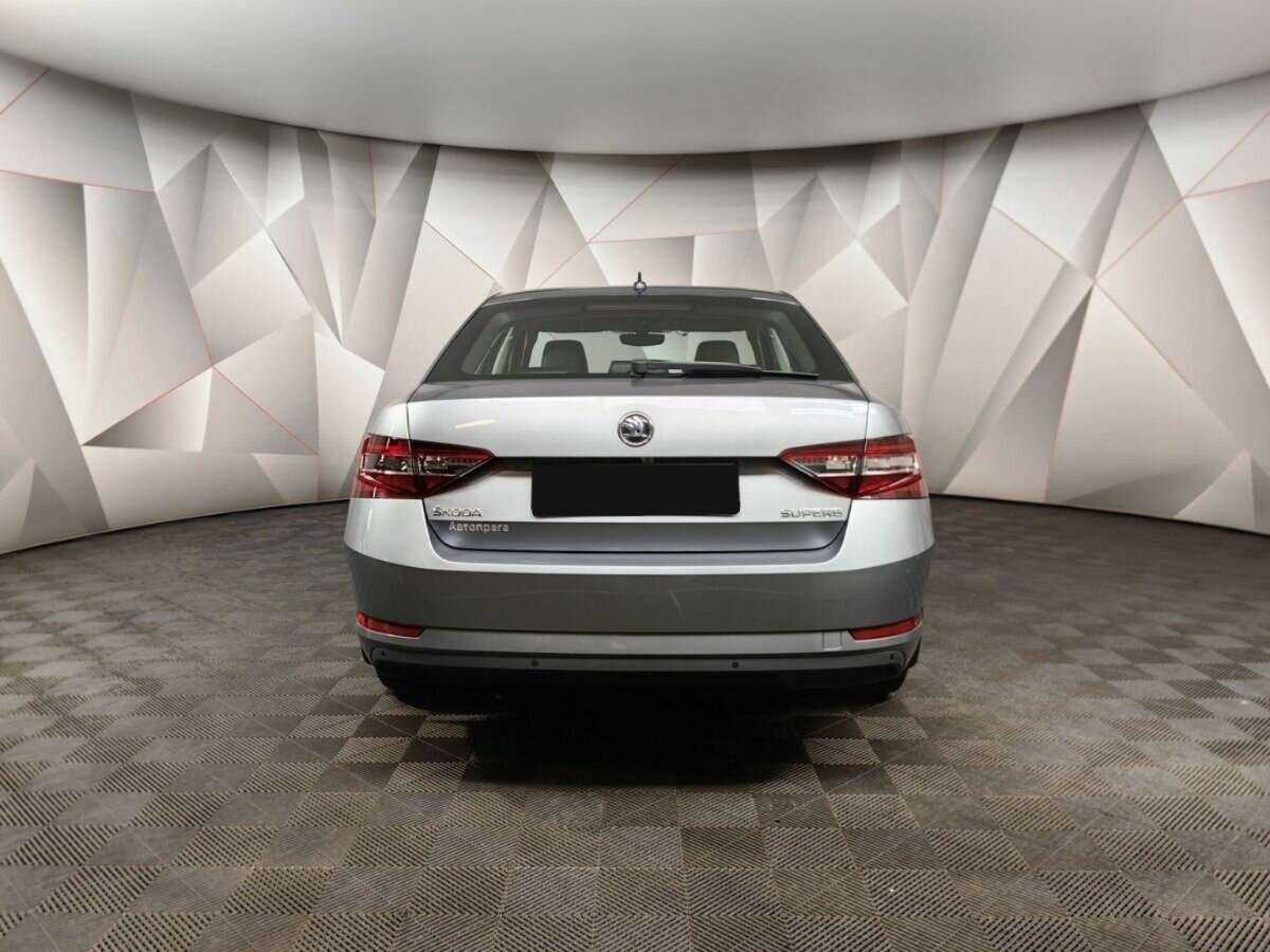 Купить Skoda Superb с пробегом. Фото: #7