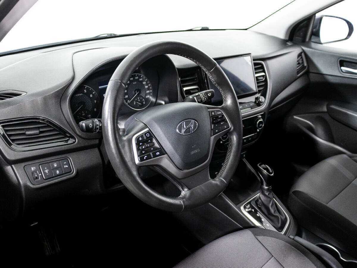 Купить Hyundai Solaris с пробегом. Фото: #10
