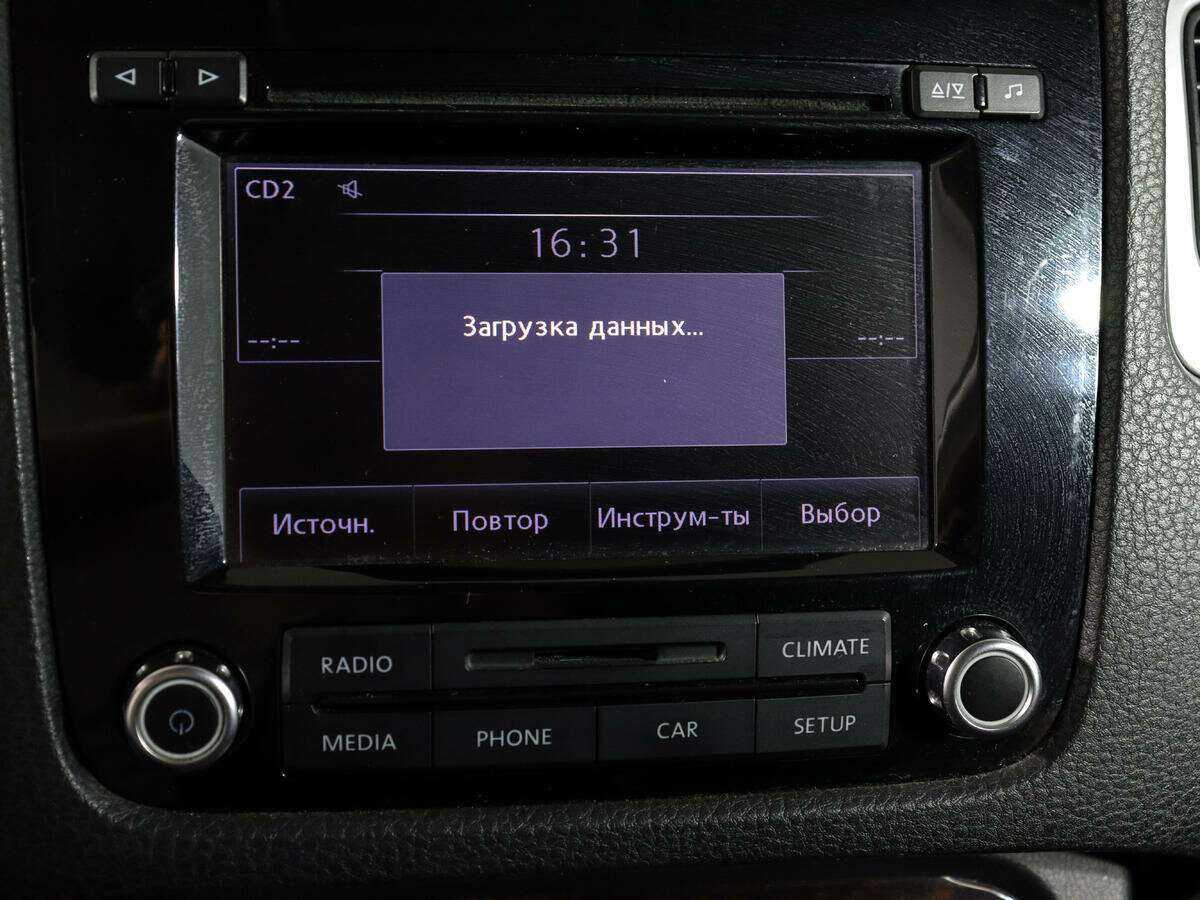 Купить Volkswagen Touareg с пробегом. Фото: #25
