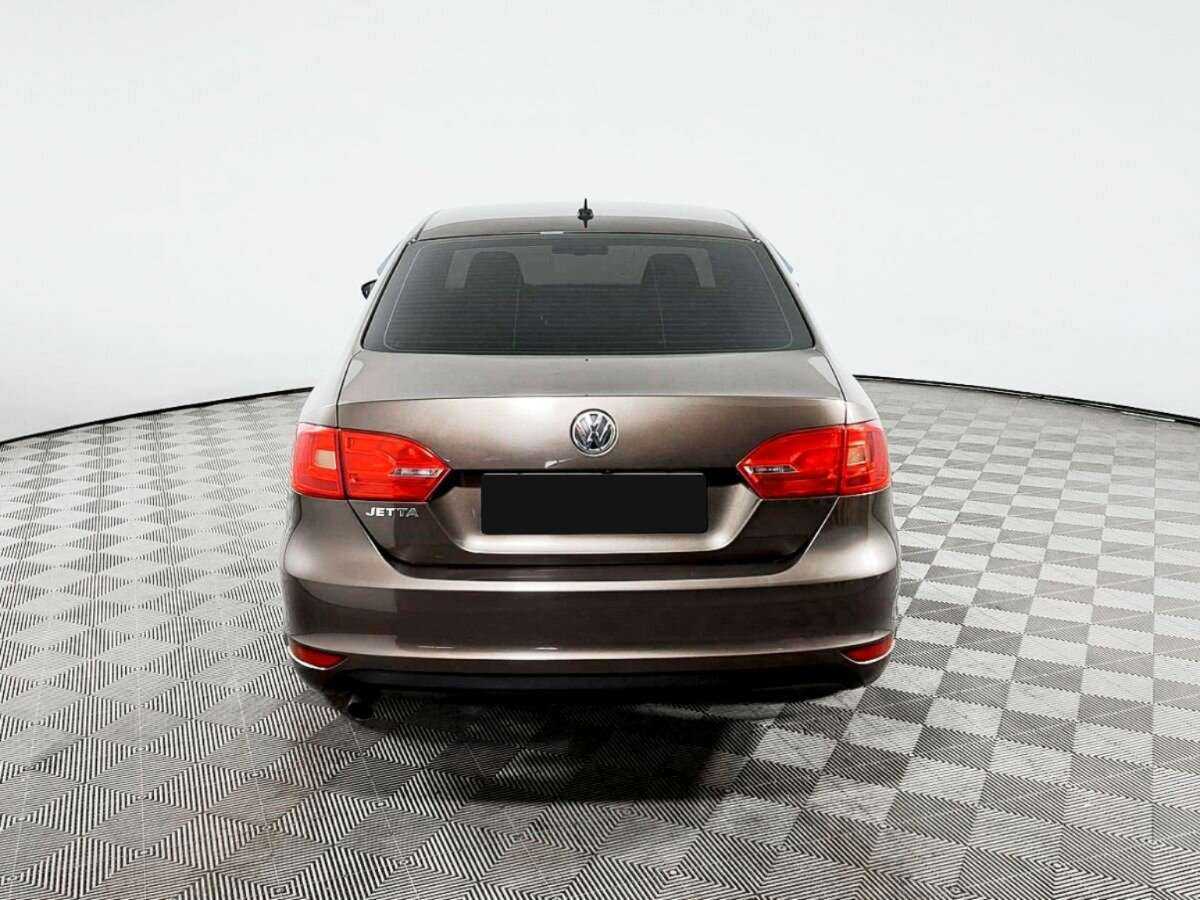 Купить Volkswagen Jetta с пробегом. Фото: #4