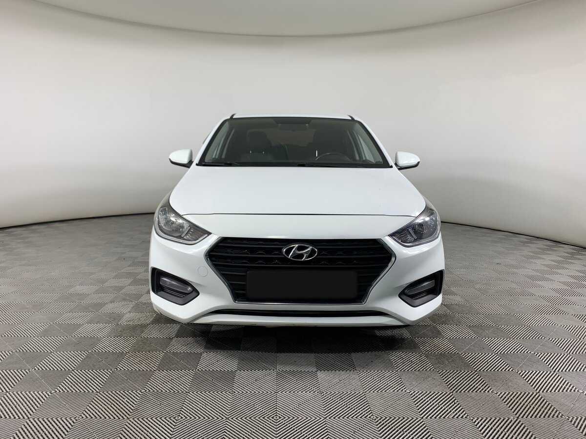 Купить Hyundai Solaris с пробегом. Фото: #1