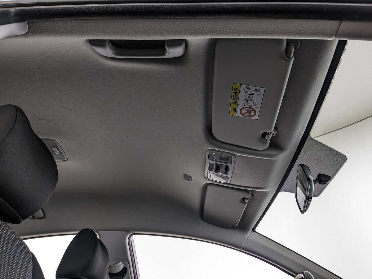 Купить Hyundai Solaris с пробегом. Фото: #18