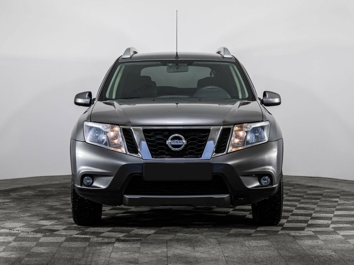 Купить Nissan Terrano с пробегом. Фото: #1