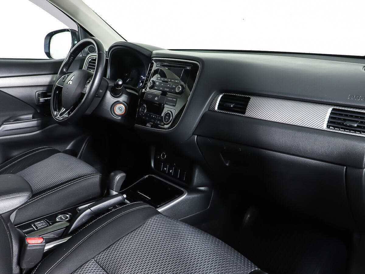 Купить Mitsubishi Outlander с пробегом. Фото: #8