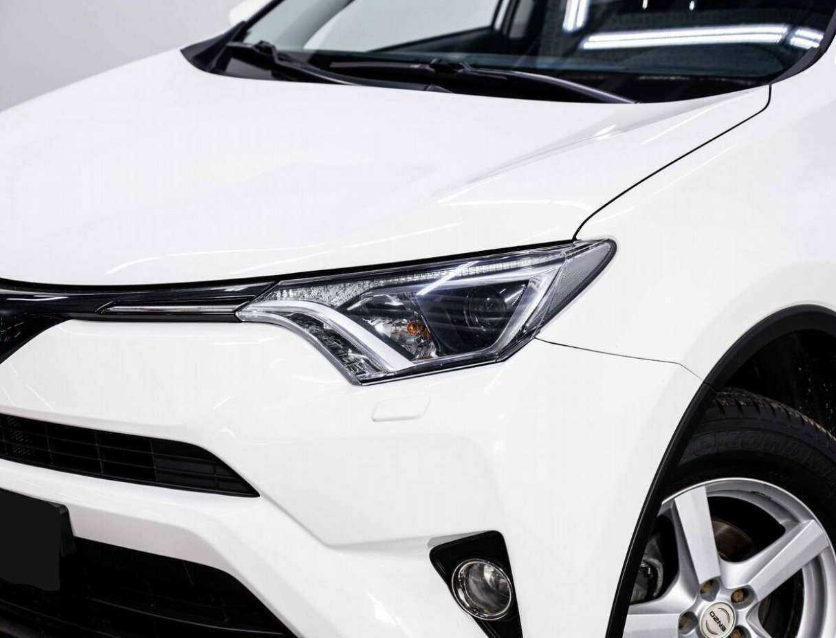Купить Toyota RAV4 с пробегом. Фото: #6