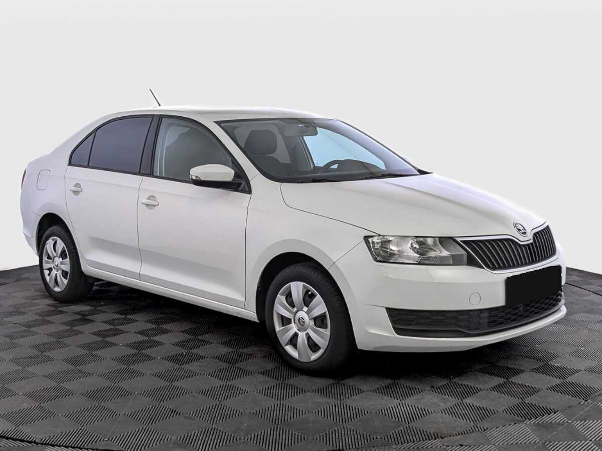 Купить Skoda Rapid с пробегом. Фото: #2
