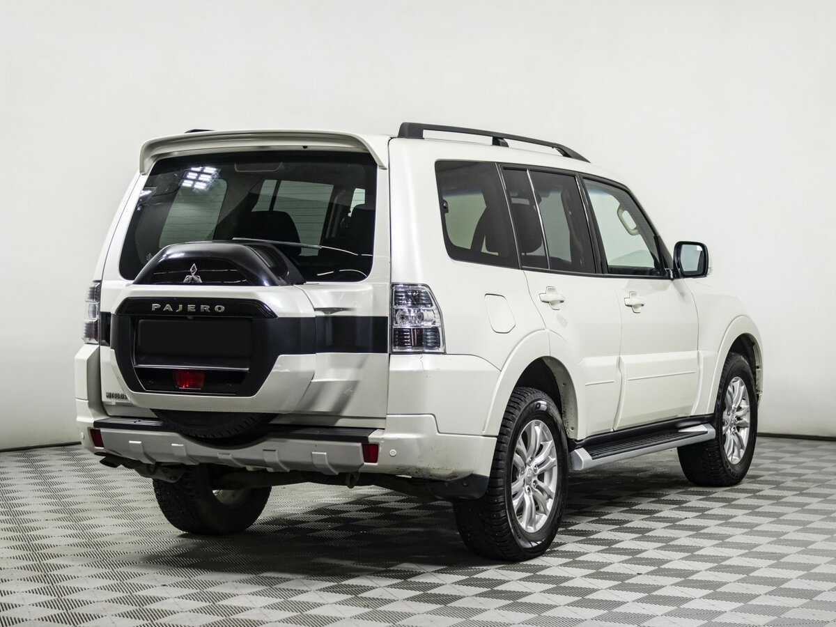 Купить Mitsubishi Pajero с пробегом. Фото: #3