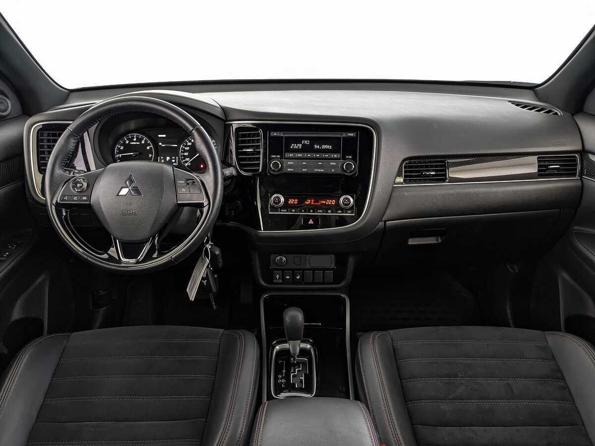 Купить Mitsubishi Outlander с пробегом. Фото: #13