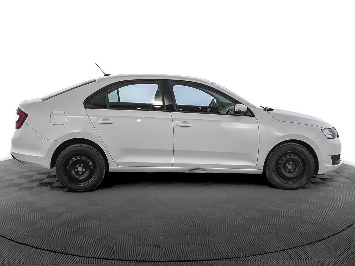 Купить Skoda Rapid с пробегом. Фото: #3
