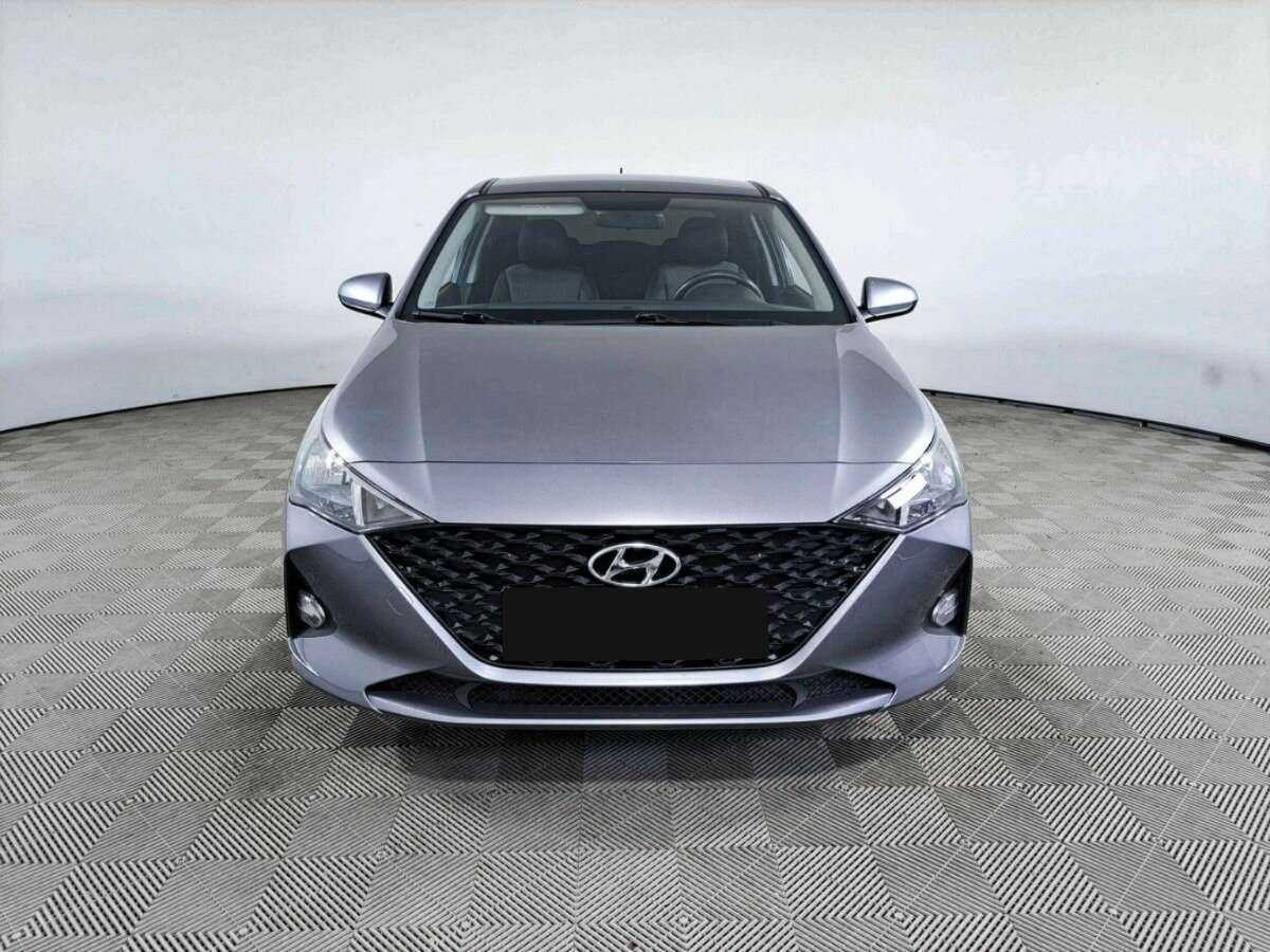 Купить Hyundai Solaris с пробегом. Фото: #1