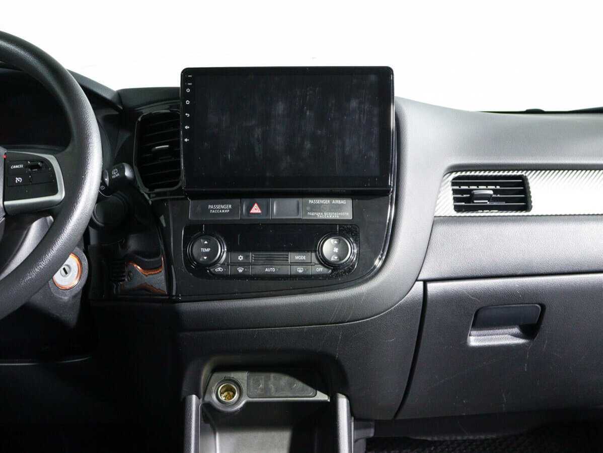 Купить Mitsubishi Outlander с пробегом. Фото: #11