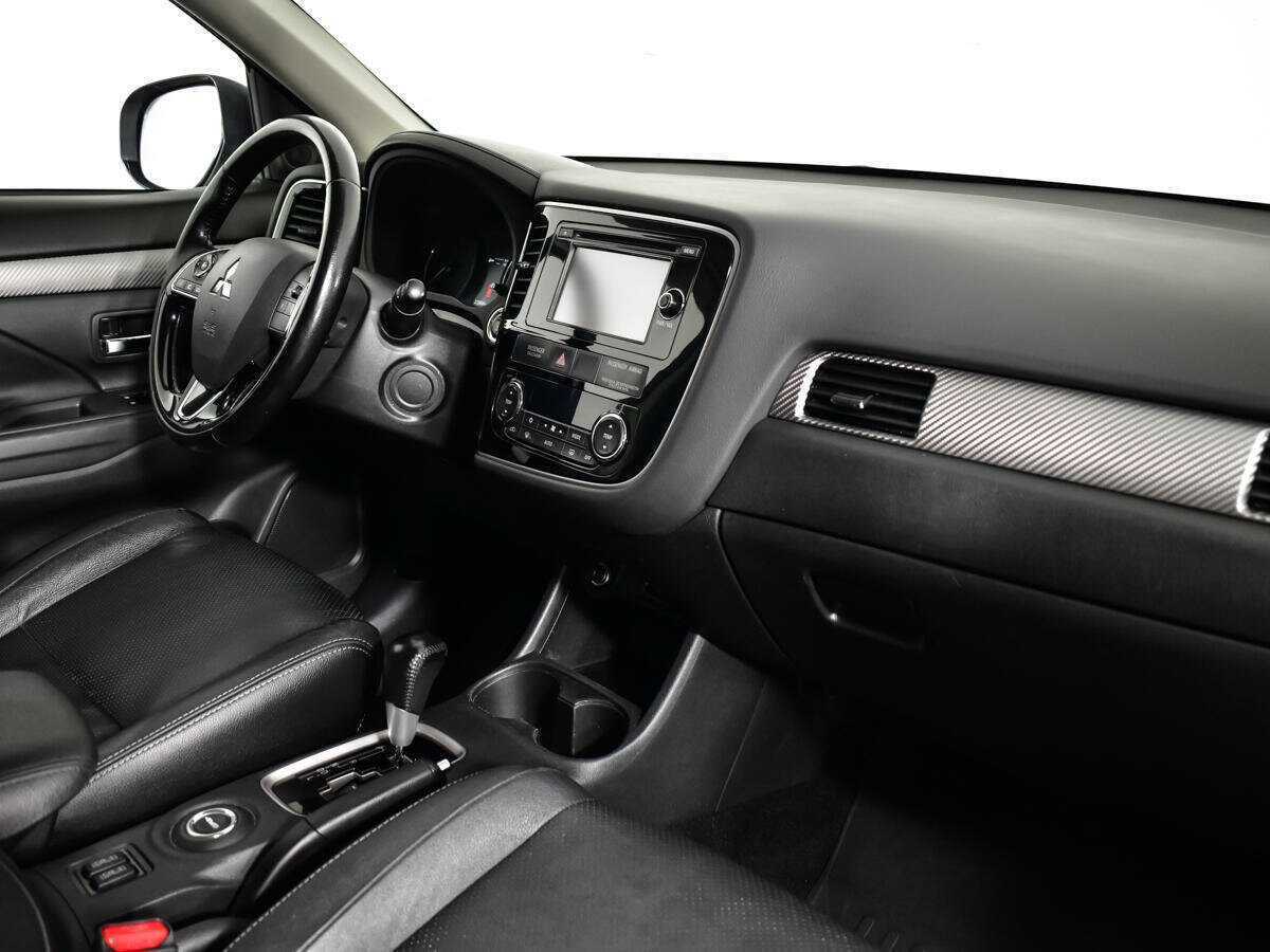 Купить Mitsubishi Outlander с пробегом. Фото: #8