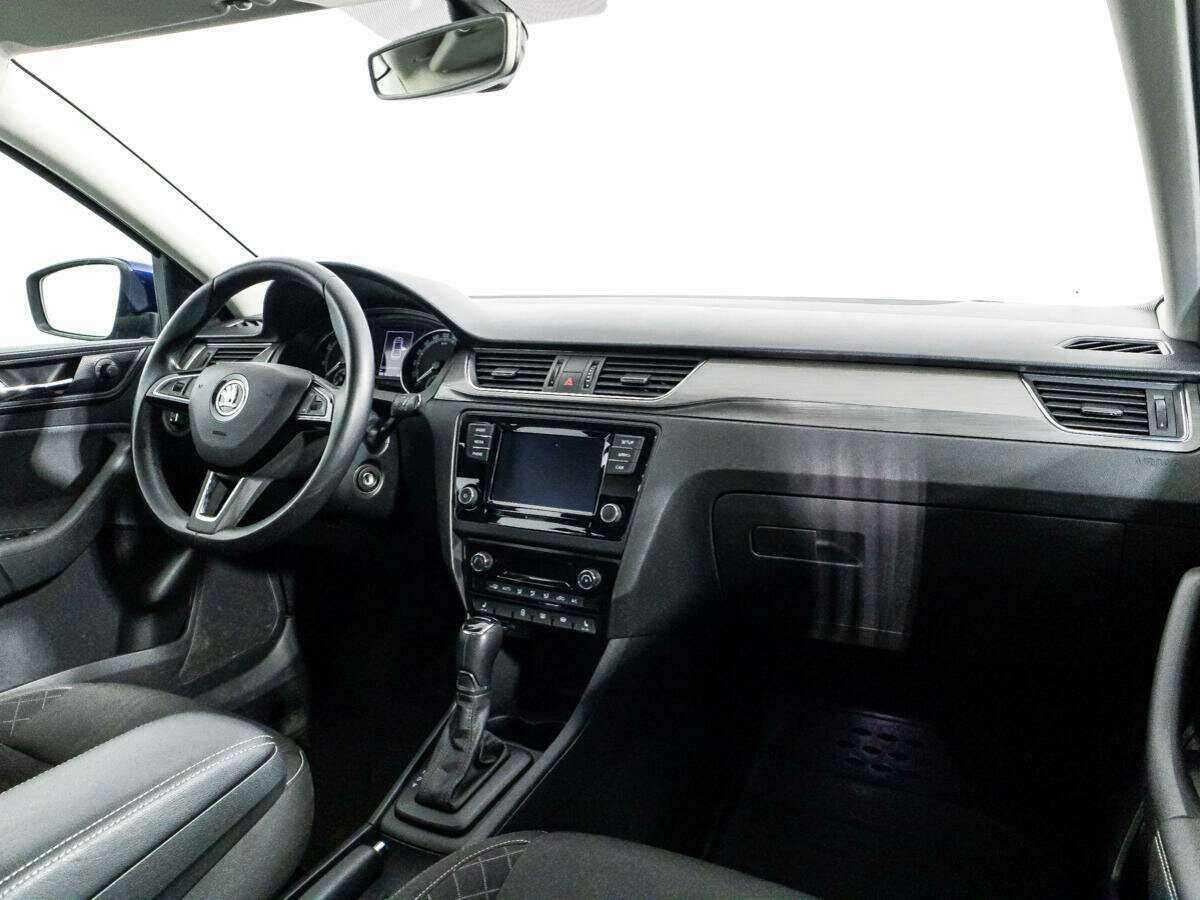 Купить Skoda Rapid с пробегом. Фото: #8