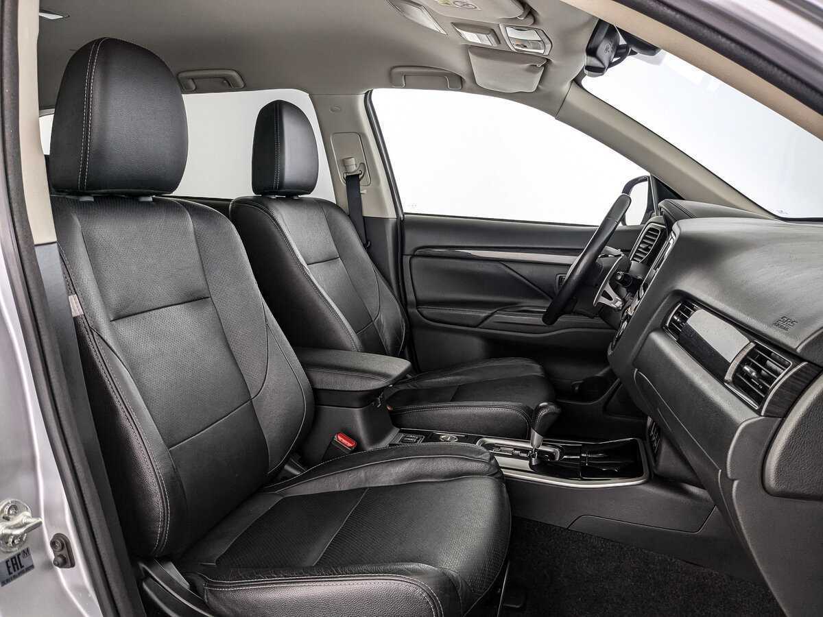 Купить Mitsubishi Outlander с пробегом. Фото: #18