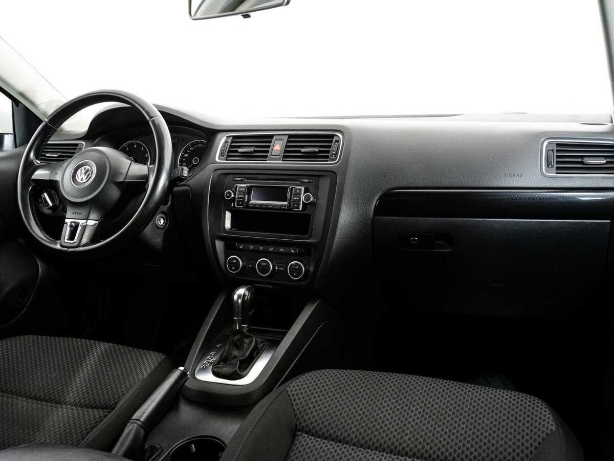 Купить Volkswagen Jetta с пробегом. Фото: #6