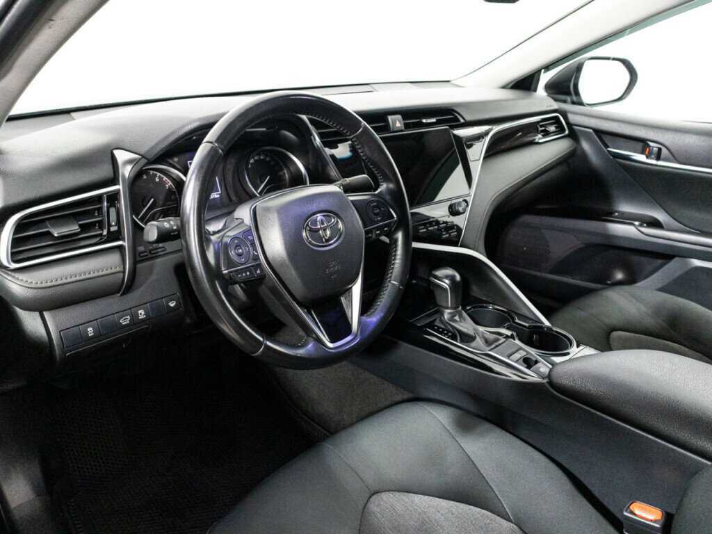 Купить Toyota Camry с пробегом. Фото: #10