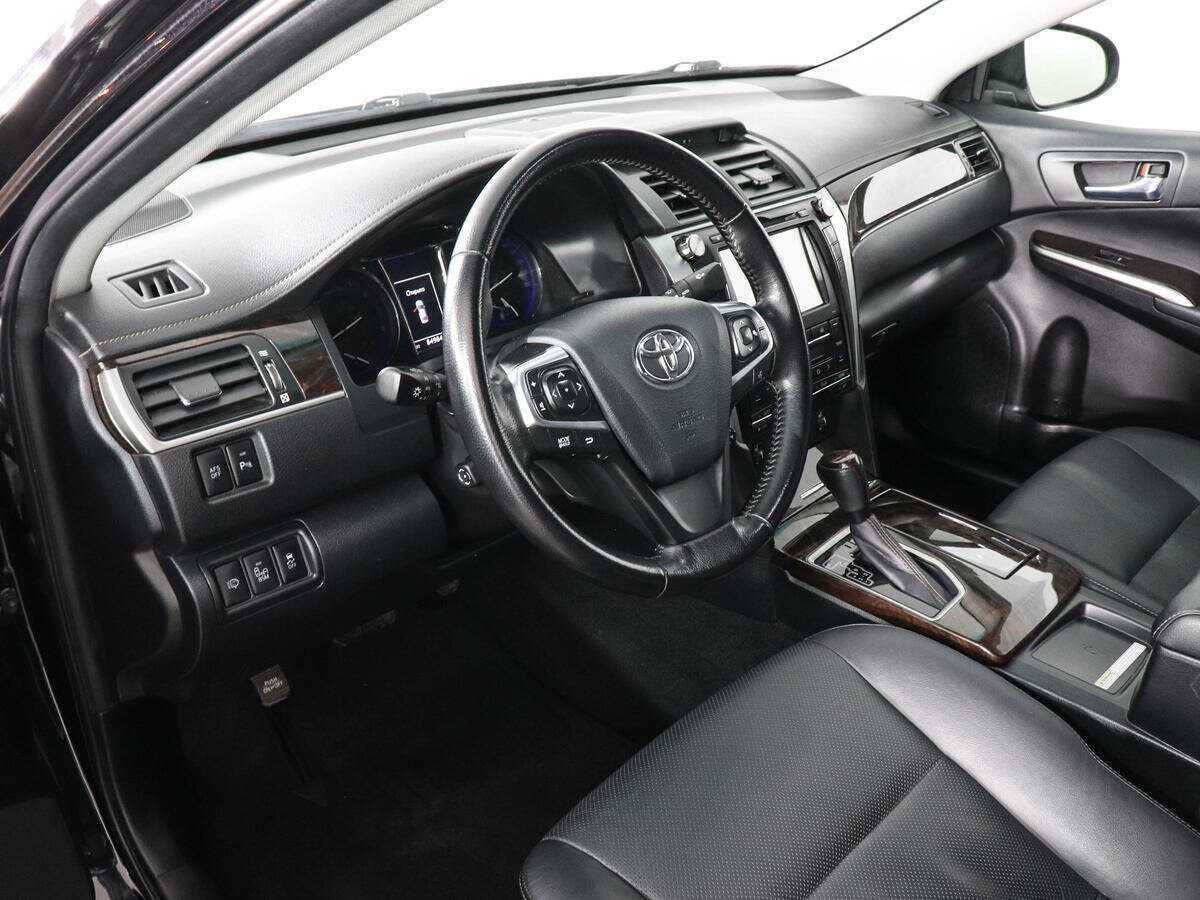 Купить Toyota Camry с пробегом. Фото: #8