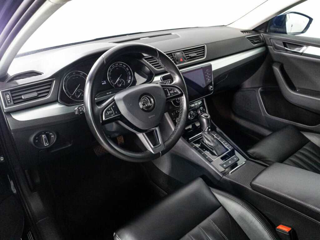 Купить Skoda Superb с пробегом. Фото: #10