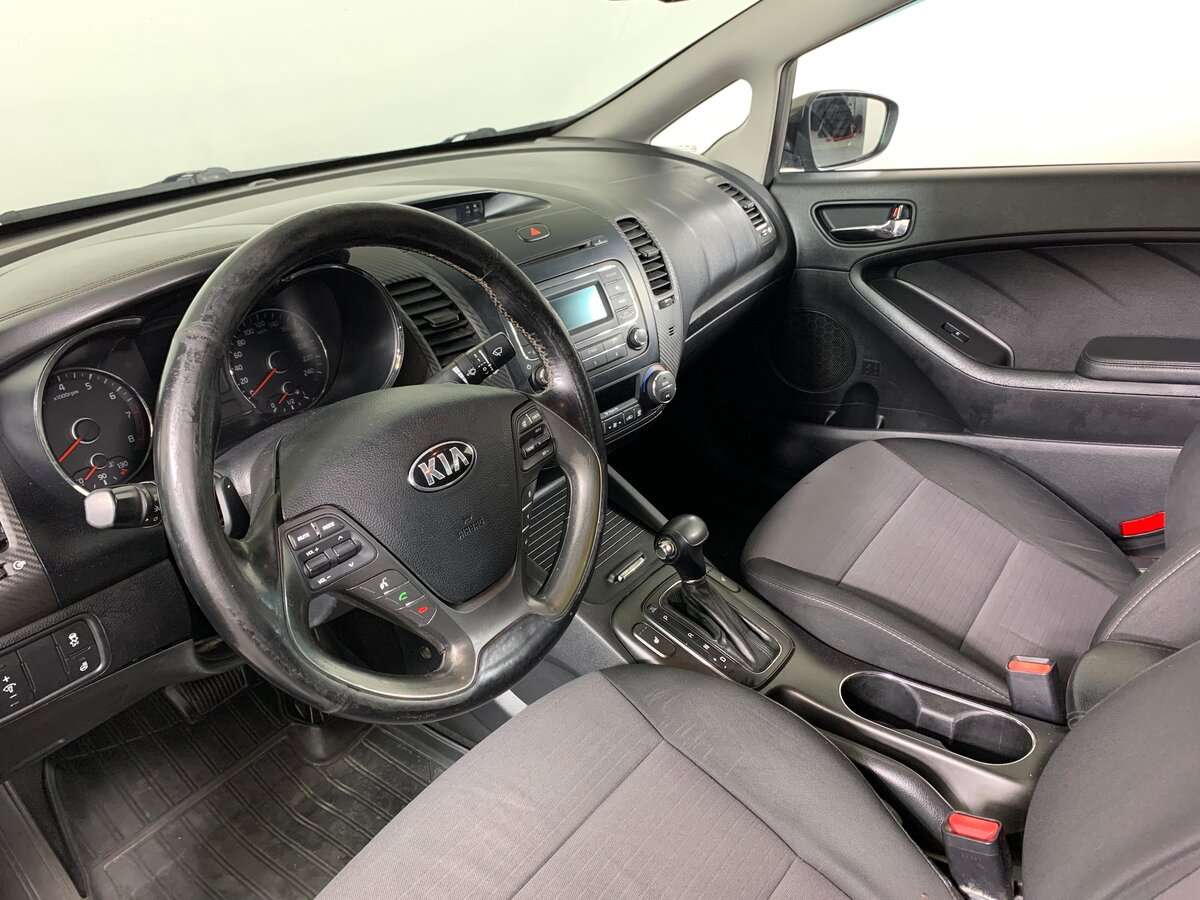 Купить Kia Cerato с пробегом. Фото: #10