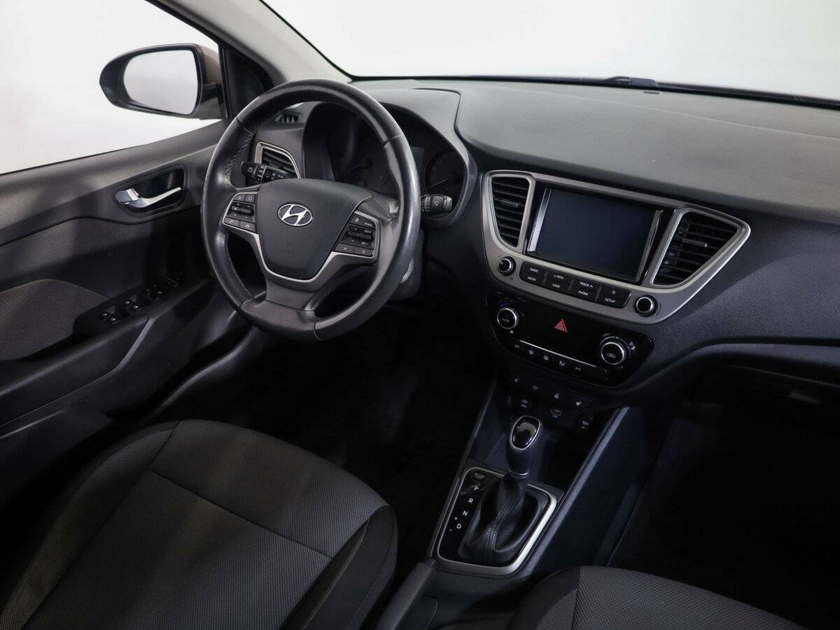 Купить Hyundai Solaris с пробегом. Фото: #6