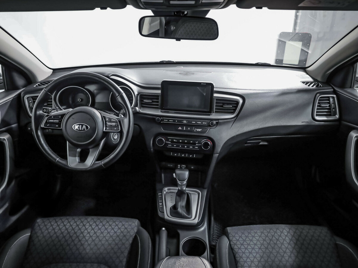 Купить Kia Ceed с пробегом. Фото: #7