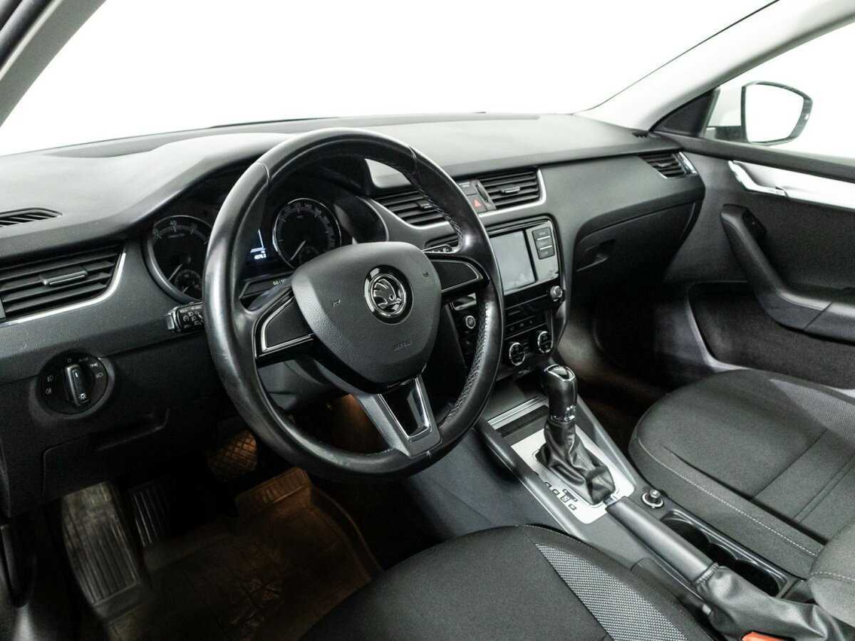 Купить Skoda Octavia с пробегом. Фото: #10