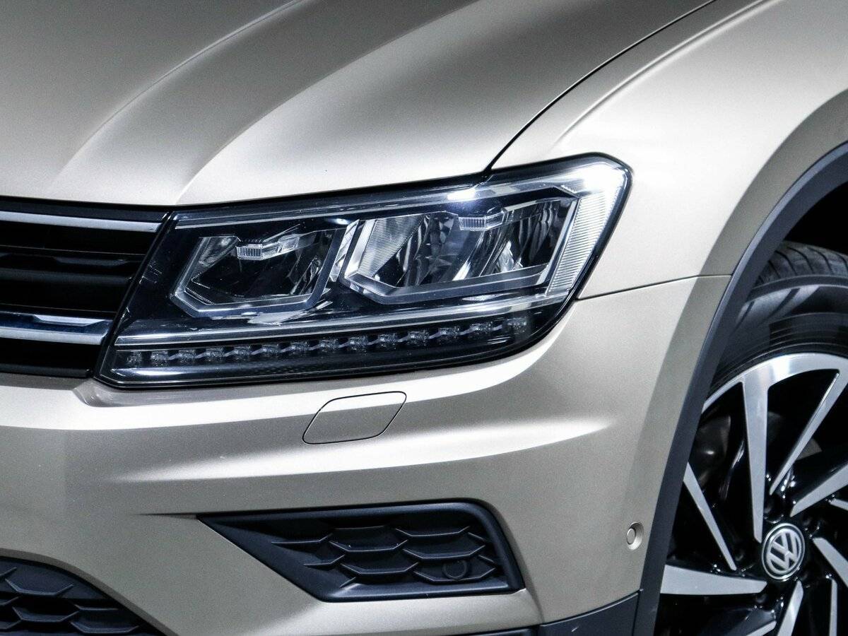 Купить Volkswagen Tiguan с пробегом. Фото: #11