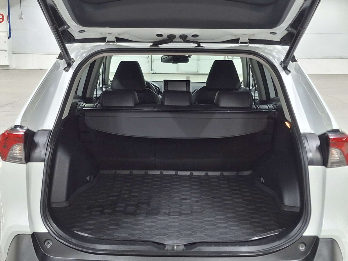 Купить Toyota RAV4 с пробегом. Фото: #9