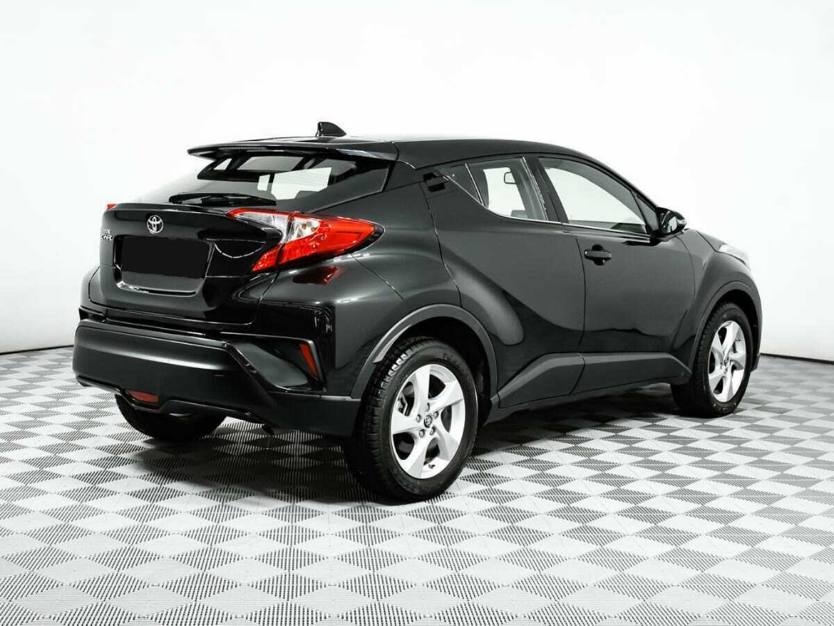 Купить Toyota C-HR с пробегом. Фото: #4