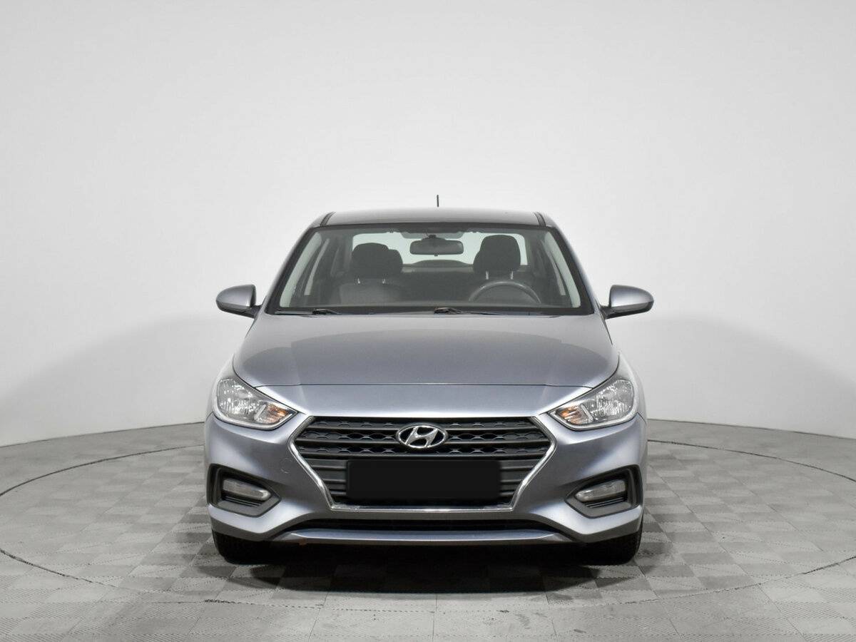 Купить Hyundai Solaris с пробегом. Фото: #1