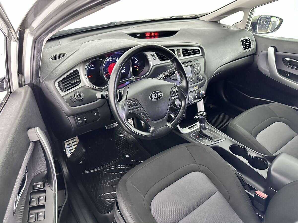 Купить Kia Ceed с пробегом. Фото: #8
