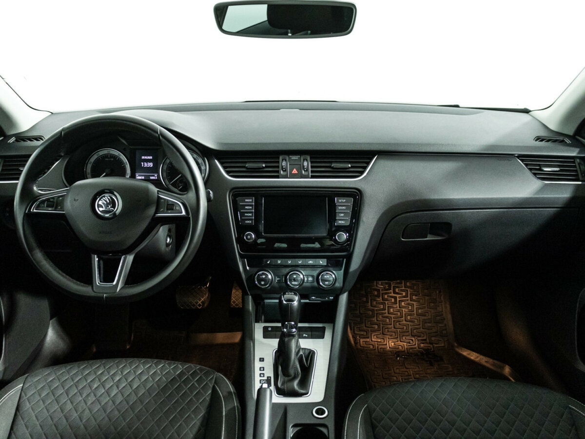 Купить Skoda Octavia с пробегом. Фото: #12