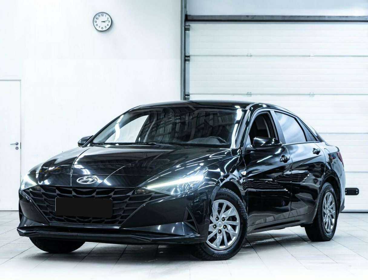 Купить Hyundai Elantra с пробегом. Посмотреть фото