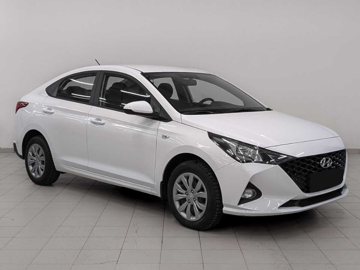 Купить Hyundai Solaris с пробегом. Фото: #2