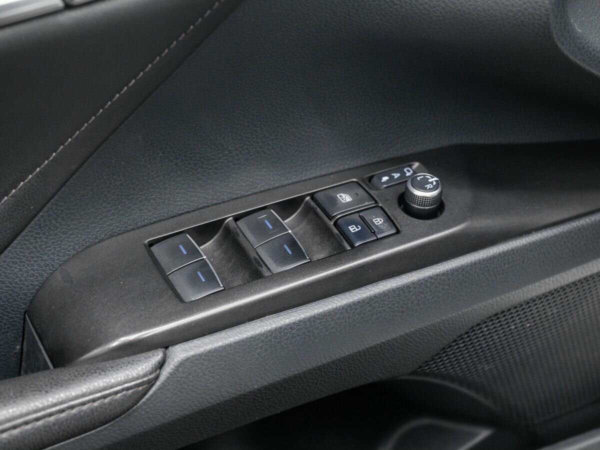 Купить Toyota Camry с пробегом. Фото: #13