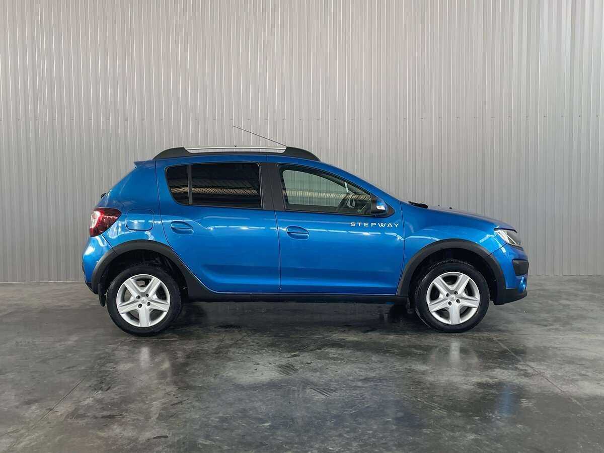 Купить Renault Sandero с пробегом. Фото: #3
